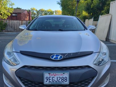 Used 2012 Hyundai Sonata Hybrid w/ Leather Pkg