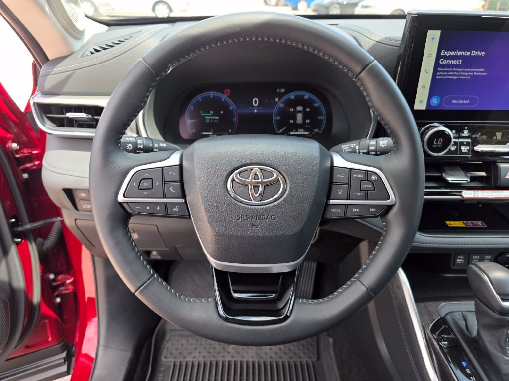 Used 2026 Toyota Highlander Platinum AWD/4WD image 30