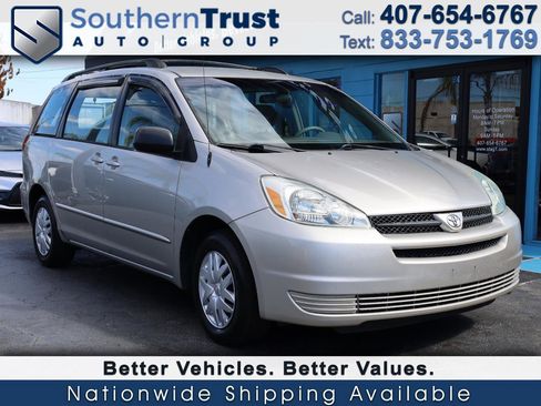 Used 2004 Toyota Sienna CE image 1