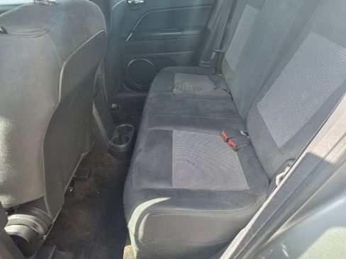 Used 2014 Jeep Patriot Latitude FWD image 19