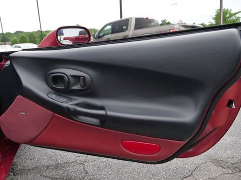 Used 1998 Chevrolet Corvette Convertible image 34