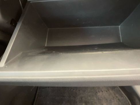 Used 2023 Nissan Leaf S image 24