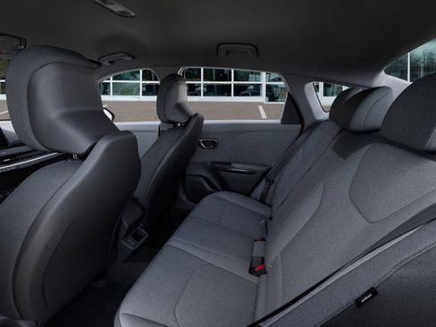 New 2025 Kia K4 LXS image 19