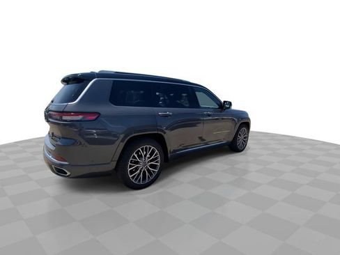 Used 2024 Jeep Grand Cherokee L Summit AWD/4WD image 2