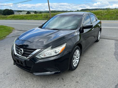 Used 2016 Nissan Altima 2.5 S w/ Power Driver Seat Package FWD image 5