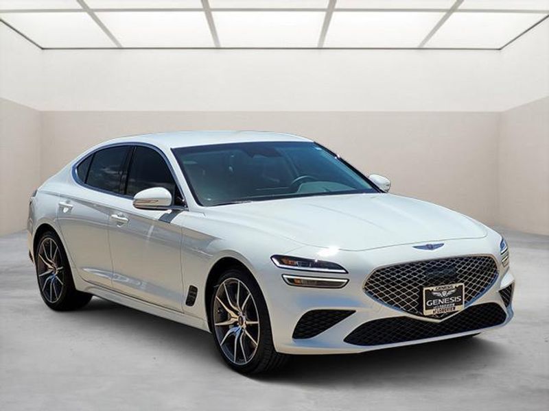 Used 2025 Genesis G70 2.5T RWD image 1