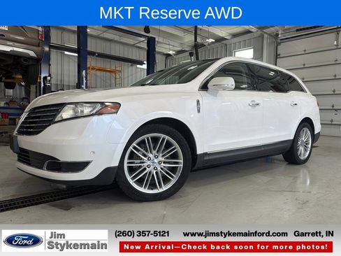 Used 2018 Lincoln MKT AWD w/ Technology Package image 1