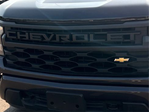 Used 2023 Chevrolet Silverado 1500 Custom AWD/4WD image 34