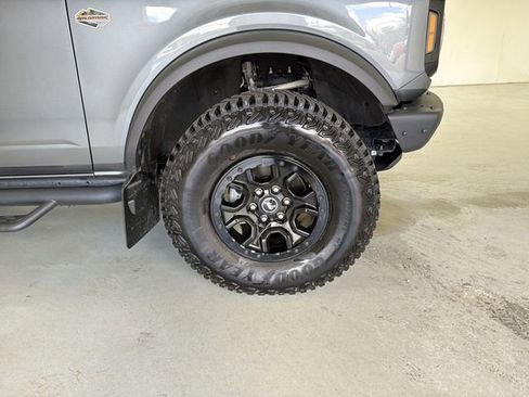 Used 2024 Ford Bronco Wildtrak AWD/4WD image 14