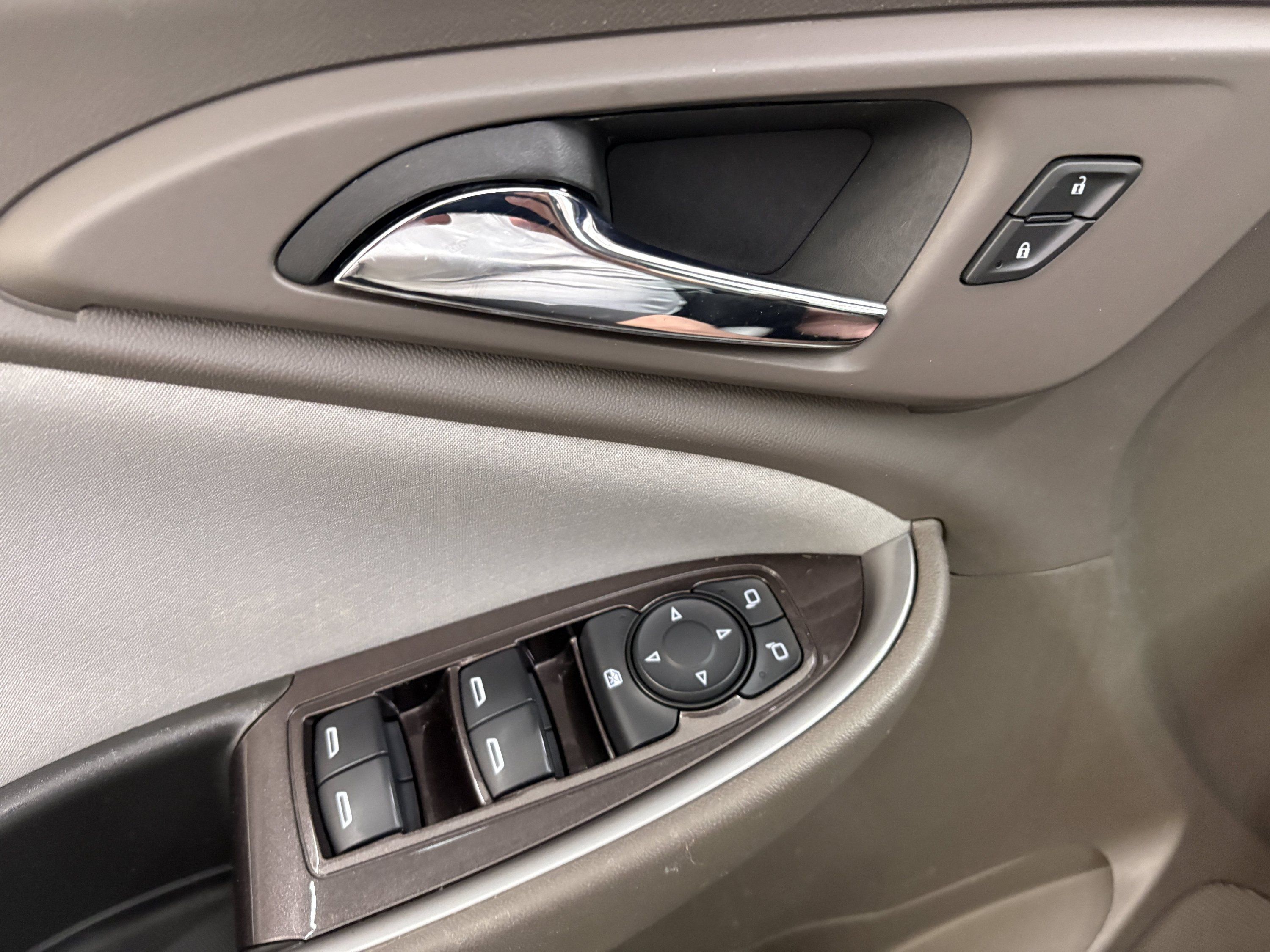 Used 2022 Chevrolet Malibu LS FWD image 22