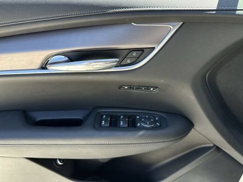 Certified 2023 Cadillac XT6 Luxury FWD image 21