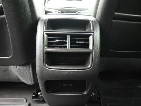 Used 2020 Cadillac XT5 Luxury image 33