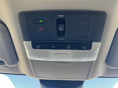 New 2025 Nissan Sentra SR w/ SR Premium Package image 15