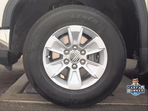 Used 2023 GMC Sierra 1500 SLE AWD/4WD image 8