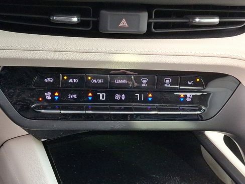 Certified 2023 Buick Envision Avenir image 17