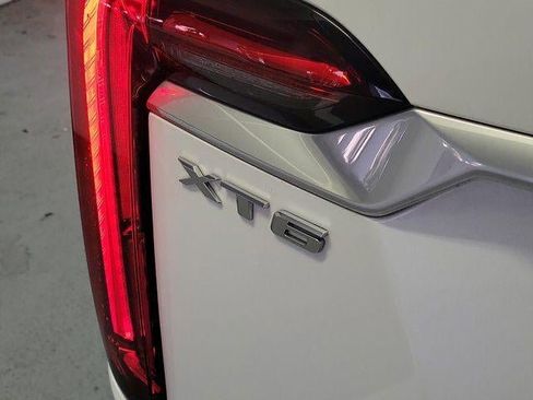 Certified 2023 Cadillac XT6 Luxury FWD image 7
