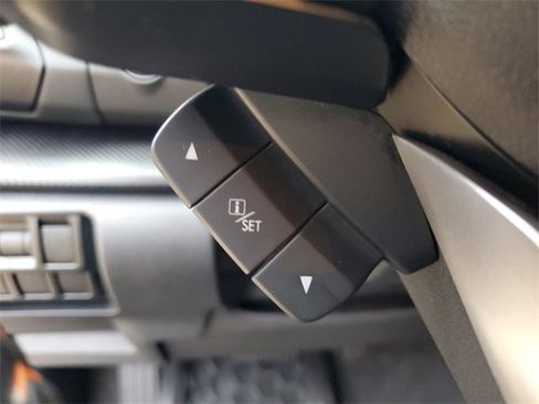 Used 2020 Subaru Crosstrek 2.0i Premium image 17