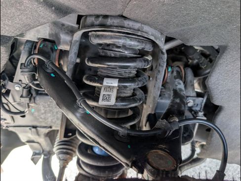 Used 2024 Chevrolet Colorado ZR2 w/ Technology Package AWD/4WD image 24