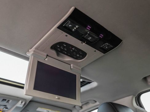 Used 2020 Cadillac Escalade ESV Luxury w/ Escalade Sport Edition image 32