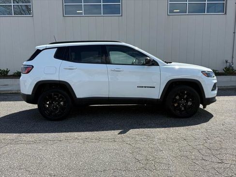 Certified 2026 Jeep Compass Latitude AWD/4WD image 21