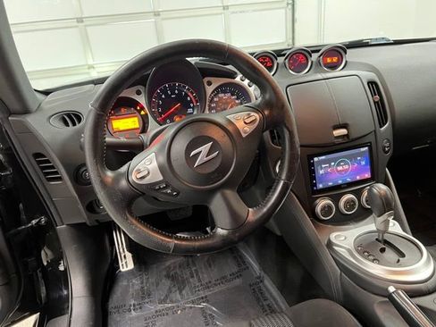 Used 2019 Nissan 370Z Coupe image 27