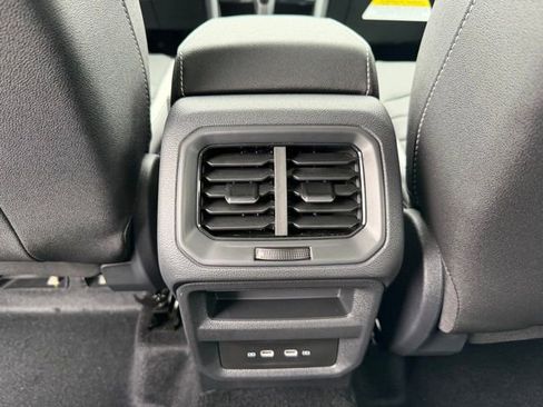 New 2026 Volkswagen Taos SEL AWD/4WD image 8