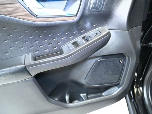 Used 2020 Ford Escape Titanium w/ Titanium Premium Package 2.0 image 26