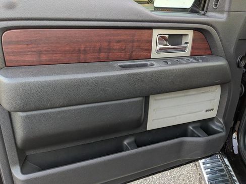 Used 2013 Ford F150 King Ranch w/ King Ranch Luxury Pkg image 16