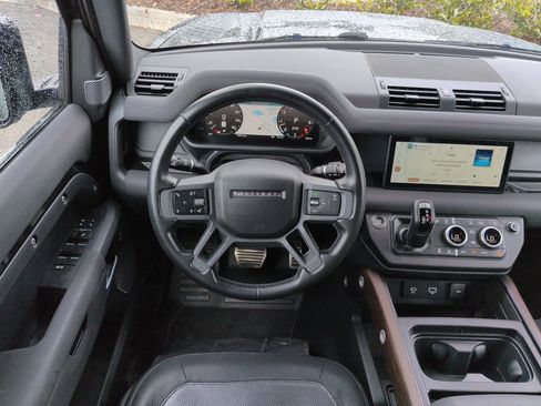 Used 2023 Land Rover Defender 110 X-Dynamic SE AWD/4WD image 16