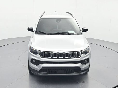 Used 2024 Jeep Compass Latitude AWD/4WD image 29