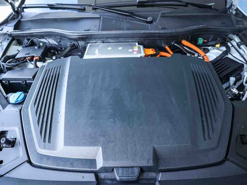 Used 2022 Audi e-tron Premium Plus w/ Premium Plus Package image 34