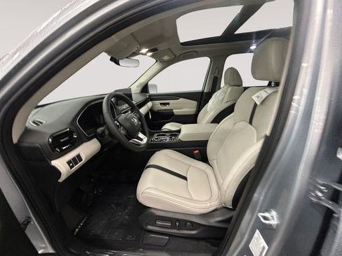 New 2026 Honda Pilot Touring image 9