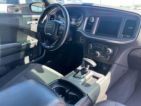 Used 2020 Dodge Charger SXT w/ Blacktop Package image 23