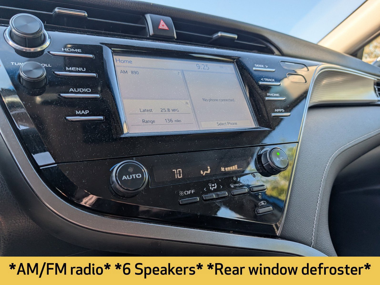 Used 2019 Toyota Camry SE FWD image 5