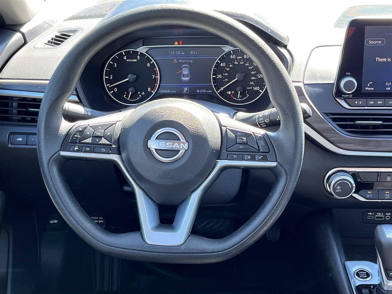 Used 2025 Nissan Altima 2.5 SV FWD image 18