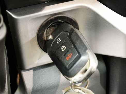 Used 2023 Ford F350 XLT image 27