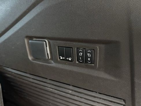 Certified 2022 Chevrolet Tahoe LT w/ Luxury Package image 42