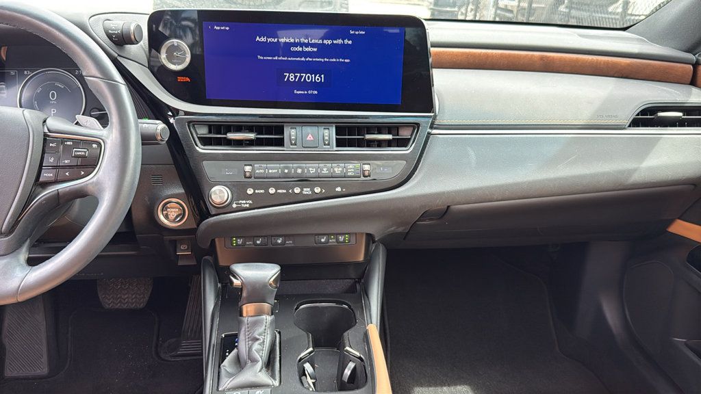 Used 2023 Lexus ES 300h w/ Premium Package FWD image 34