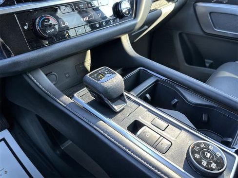 Certified 2023 Nissan Pathfinder SL image 20