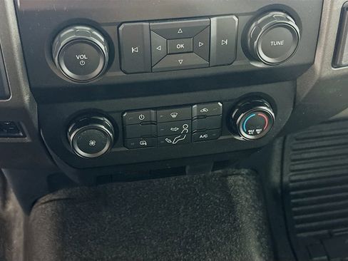 Certified 2022 Ford F250 XL w/ Power Equipment Group RWD image 17
