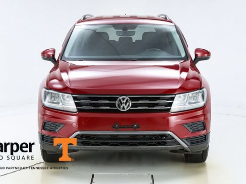 Used 2021 Volkswagen Tiguan SE image 16