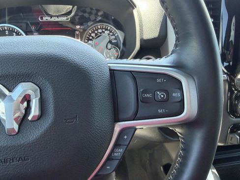 Used 2022 RAM 1500 Big Horn AWD/4WD image 34
