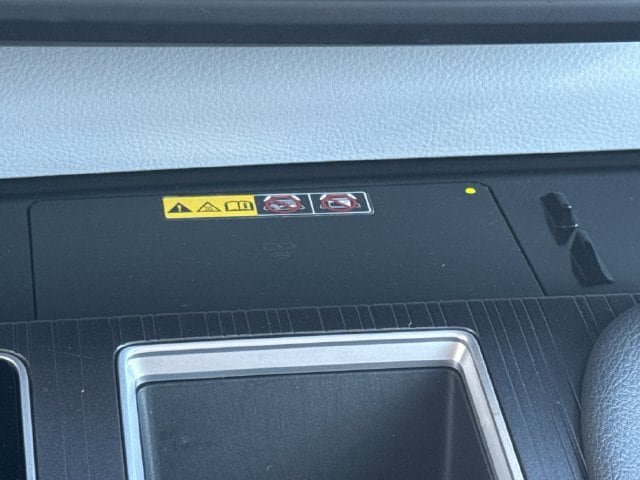 Used 2025 Toyota Sienna XLE FWD image 23