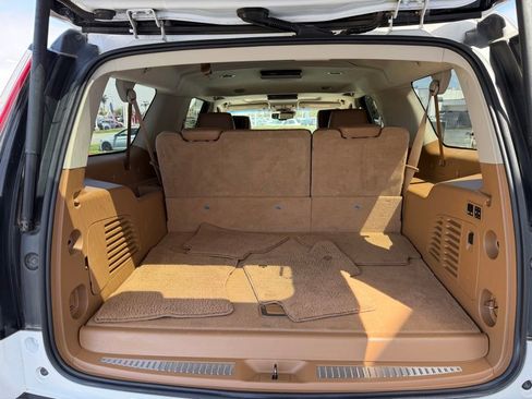 Used 2016 Cadillac Escalade ESV Platinum AWD/4WD image 32