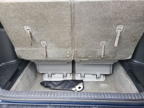 Used 2007 Toyota RAV4 2WD w/ 3rd Row image 14