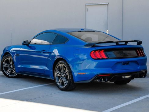 Used 2019 Ford Mustang GT RWD image 9