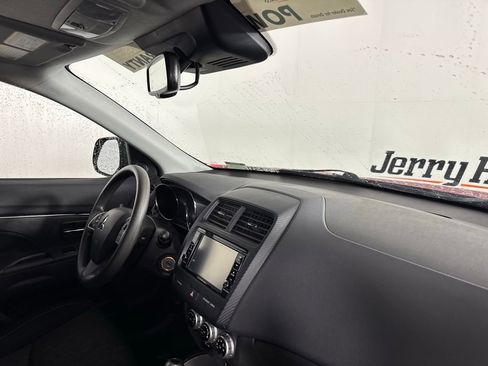 Used 2024 Mitsubishi Outlander Sport ES AWD/4WD image 28