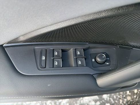 New 2026 Volkswagen Tiguan SE AWD/4WD image 19