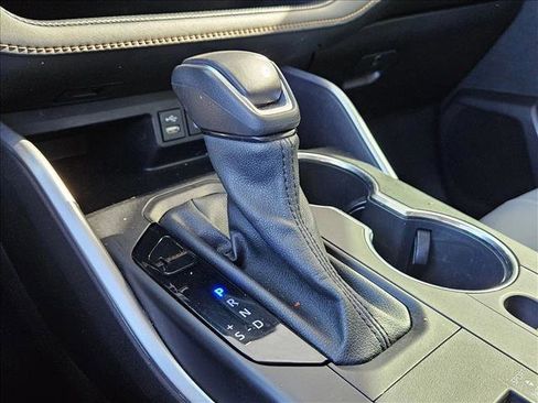 Used 2022 Toyota Highlander Bronze Edition image 13