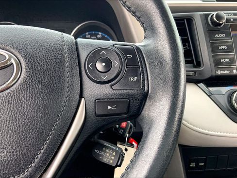 Used 2017 Toyota RAV4 XLE FWD image 24